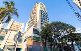 Prédio completo com piscina no Itaim Bibi próximo a Faria Lima - Upper Itaim