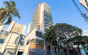Prédio completo com piscina no Itaim Bibi próximo a Faria Lima - Upper Itaim